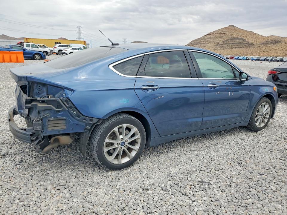 Photo 3 from auction – 2019 FORD FUSION with VIN 3FA6P0SU6KR114986
