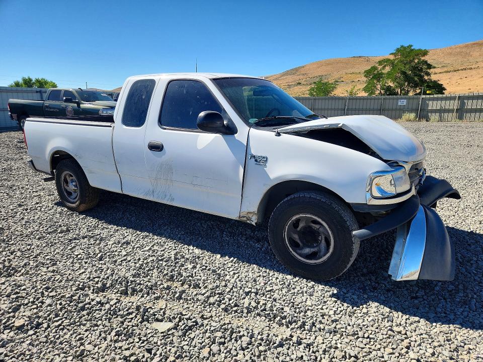 Photo 4 from auction – 2002 FORD F150 with VIN 1FTRX17WX2NB10952