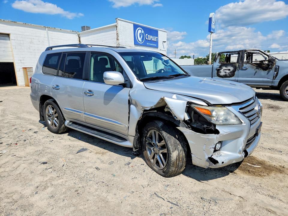 Photo 4 from auction – 2014 LEXUS LX with VIN JTJHY7AX0E4134150