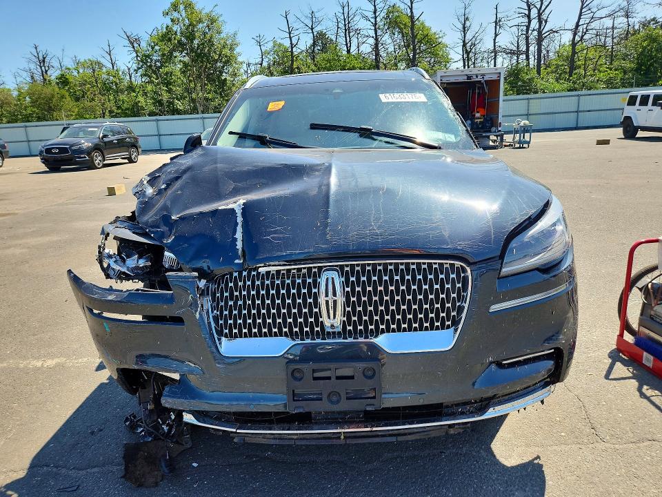 Photo 5 from auction – 2023 LINCOLN AVIATOR with VIN 5LM5J7XC6PGL31350
