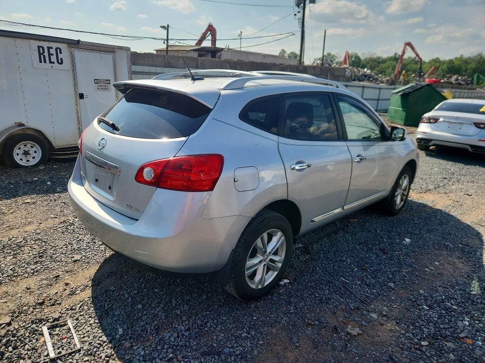 Photo 3 from auction – 2013 NISSAN ROGUE with VIN JN8AS5MV2DW615061