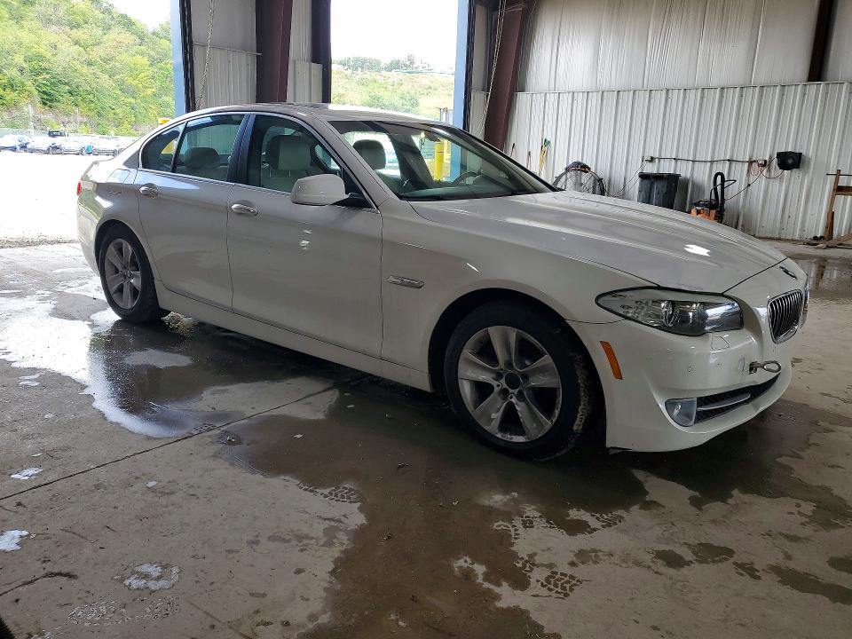 Photo 4 from auction – 2013 BMW 528 with VIN WBAXH5C55DD112235