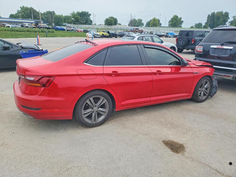 Photo 3 from auction – 2019 VOLKSWAGEN JETTA with VIN 3VWCB7BU8KM214621