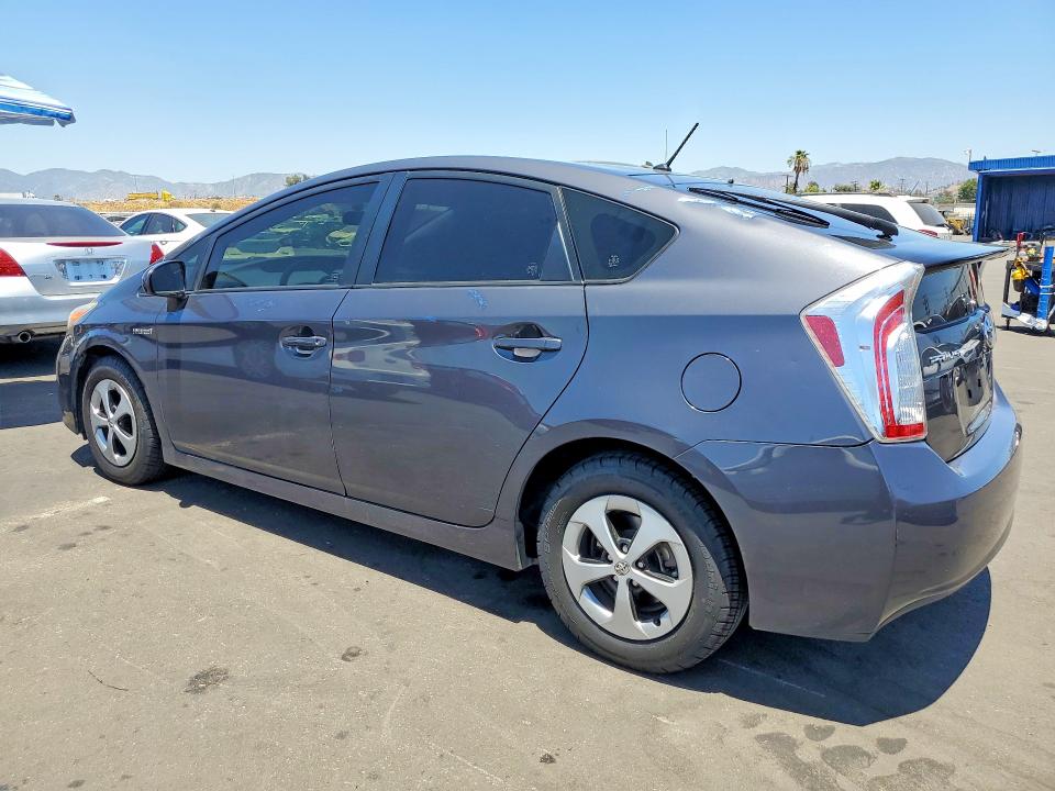 Photo 2 from auction – 2012 TOYOTA PRIUS with VIN JTDKN3DU2C1545138