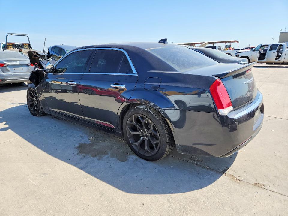 Photo 2 from auction – 2017 CHRYSLER 300C with VIN 2C3CCAEGXHH596603