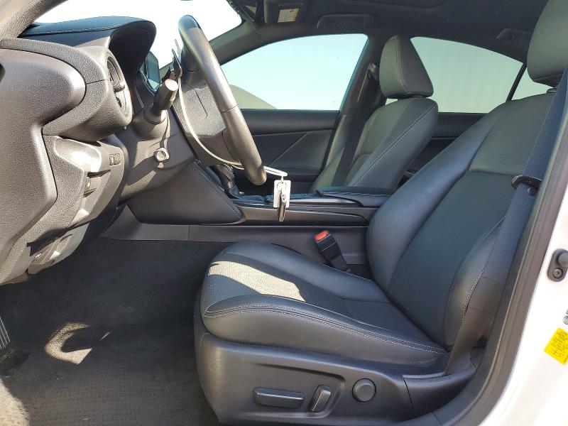 Photo 7 from auction – 2023 LEXUS IS with VIN JTHDA1D27P5123564