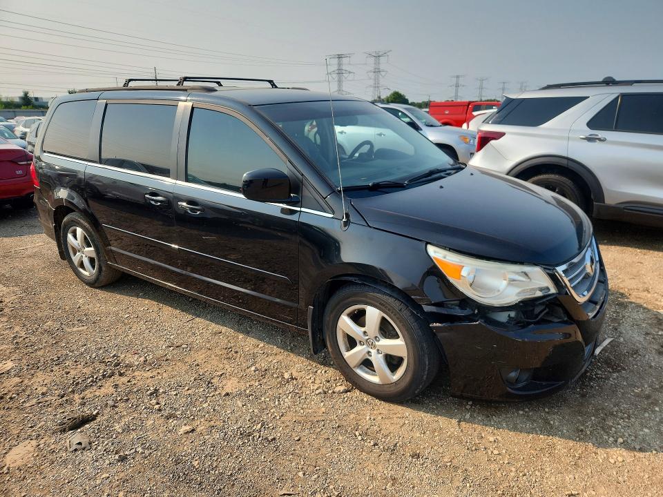 Photo 4 from auction – 2011 VOLKSWAGEN ROUTAN with VIN 2V4RW3DG9BR670806