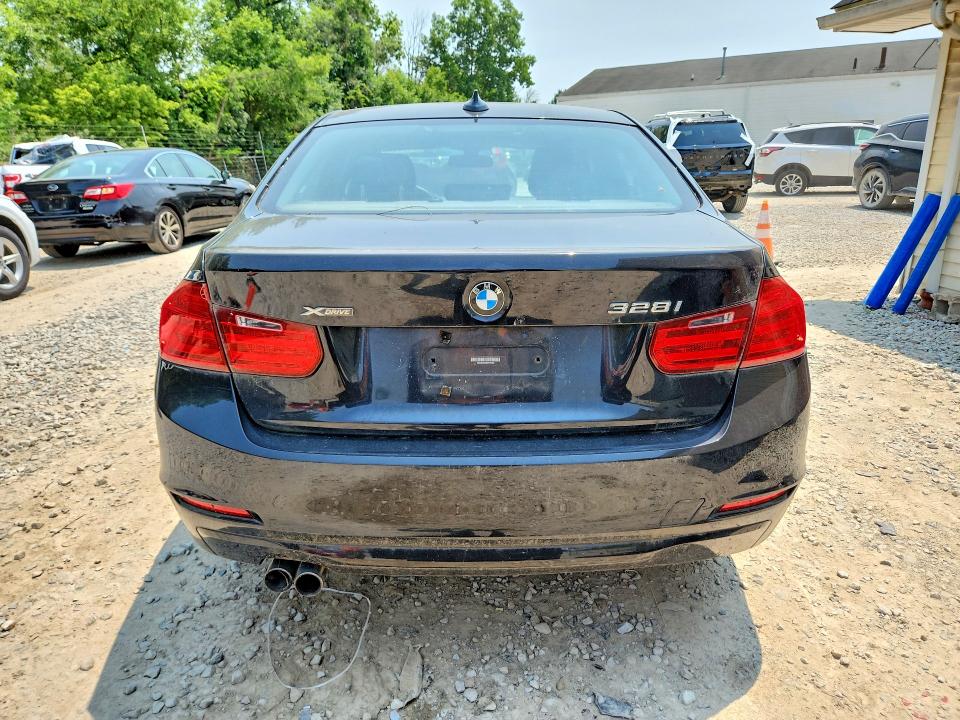 Photo 6 from auction – 2013 BMW 328 with VIN WBA3B3C53DF541026
