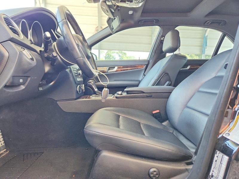 Photo 7 from auction – 2014 MERCEDES-BENZ C with VIN WDDGF8AB2ER308985