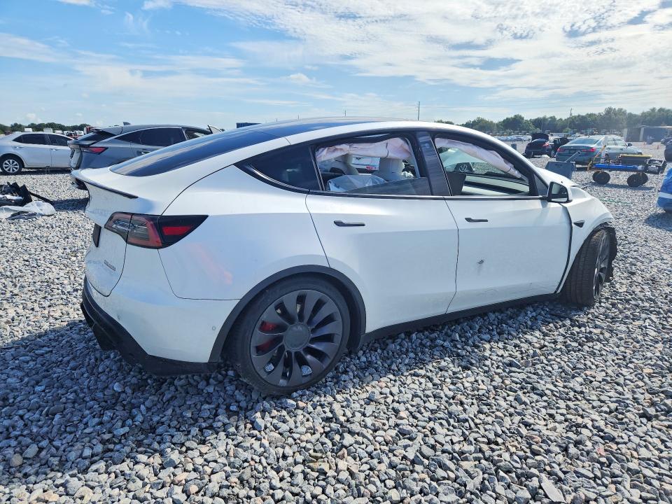 Photo 3 from auction – 2021 TESLA MODEL Y with VIN 5YJYGDEFXMF219994