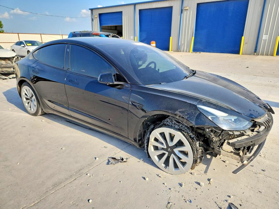Foto 4 de la subasta – 2023 TESLA MODEL 3 con VIN 5YJ3E1EA6PF449233