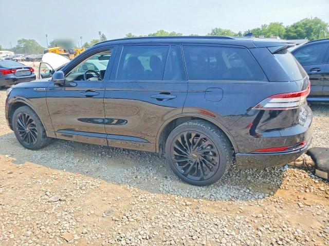 Photo 2 from auction – 2023 LINCOLN AVIATOR with VIN 5LM5J9XC0PGL20243