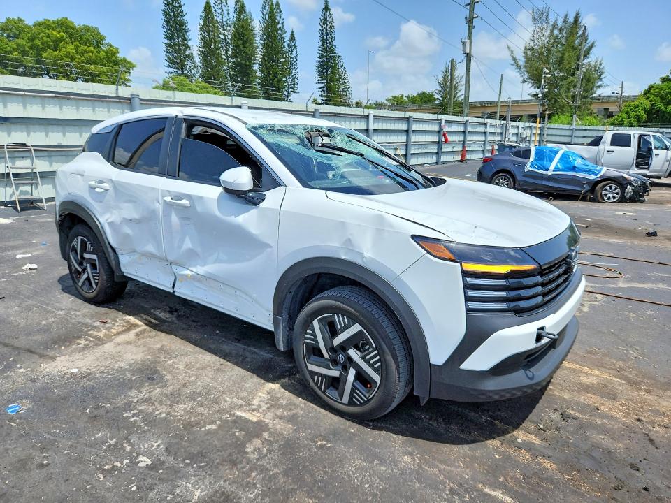 Photo 4 from auction – 2025 NISSAN KICKS with VIN 3N8AP6CAXSL437523