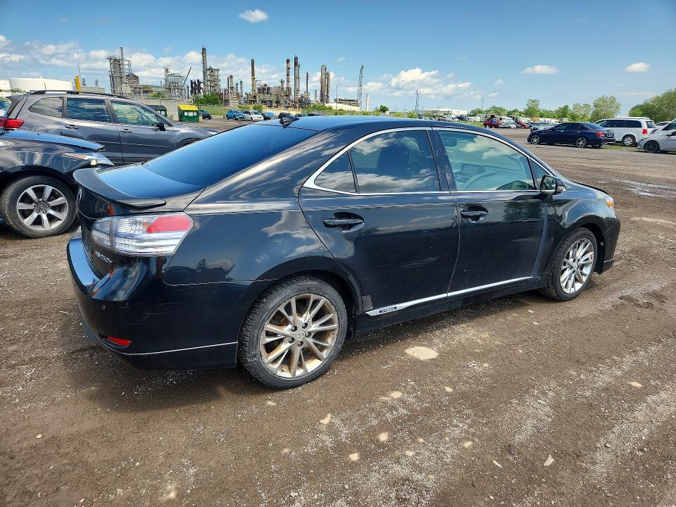 Photo 3 from auction – 2010 LEXUS HS with VIN JTHBB1BA3A2030922
