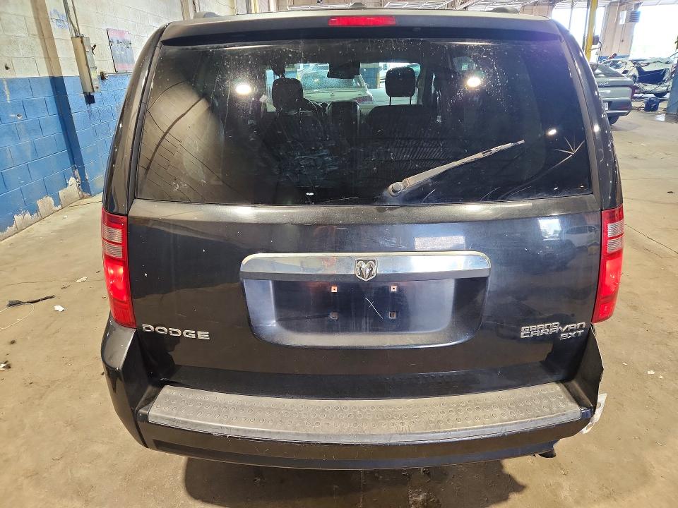 Фото 6 с аукциона – 2010 DODGE GRAND CARAVAN с VIN 2D4RN5D16AR135647