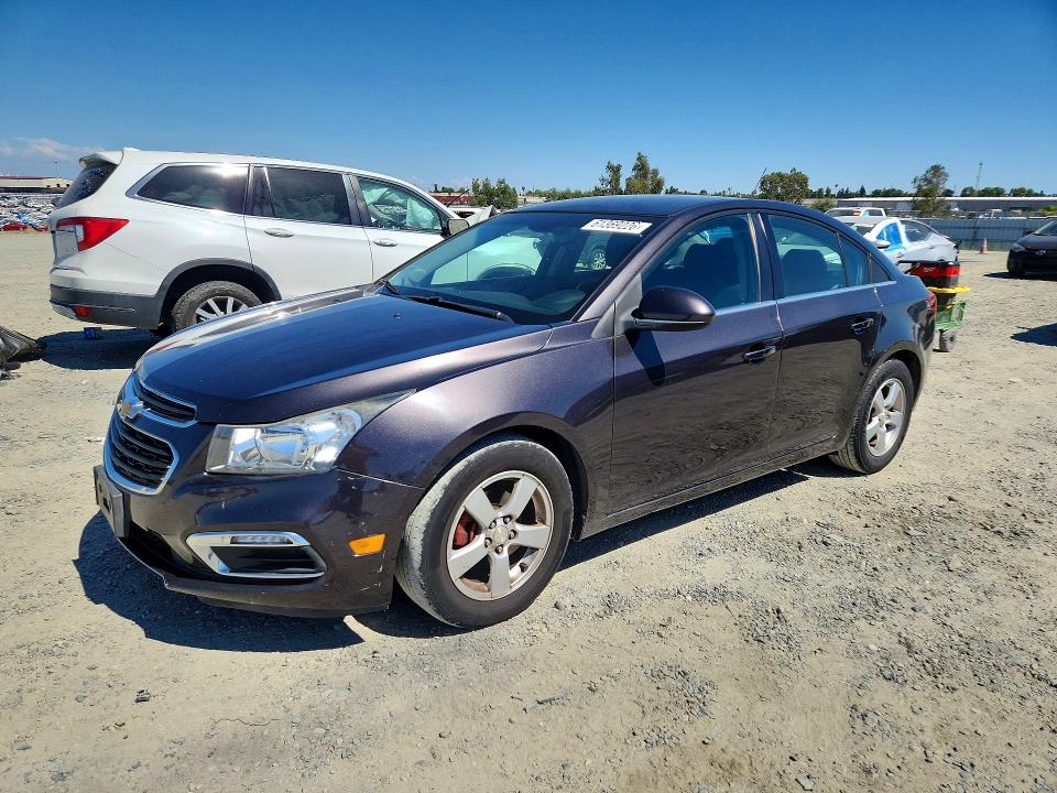 CHEVROLET CRUZE 2015 with VIN 1G1PC5SB4F7290561 - Photo from auction