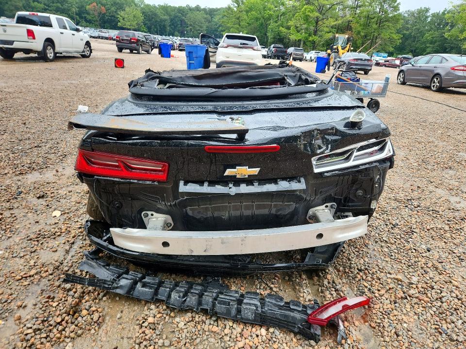 Photo 6 from auction – 2017 CHEVROLET CAMARO with VIN 1G1FF3D76H0198511