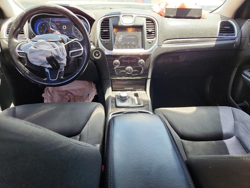 Photo 8 from auction – 2018 CHRYSLER 300 with VIN 2C3CCAAG4JH191512