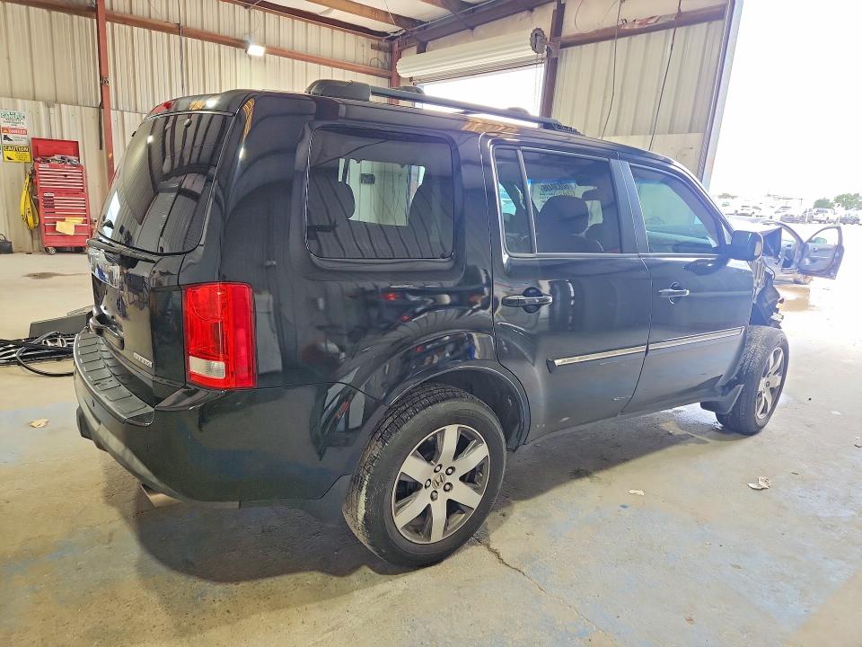 Photo 3 from auction – 2015 HONDA PILOT with VIN 5FNYF3H96FB012332