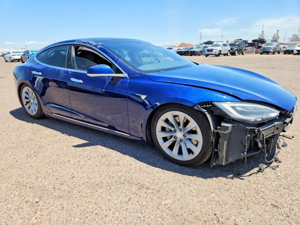 Photo 4 from auction – 2017 TESLA MODEL S with VIN 5YJSA1E22HF192234