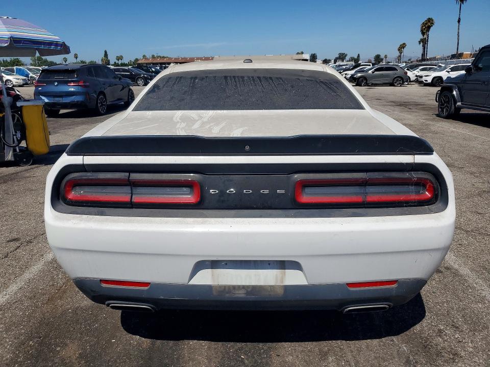 Photo 6 from auction – 2018 DODGE CHALLENGER with VIN 2C3CDZAG6JH288514