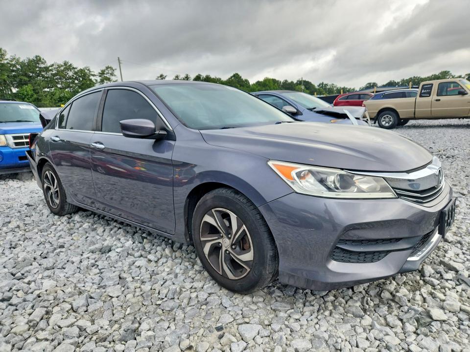 Photo 4 from auction – 2017 HONDA ACCORD with VIN 1HGCR2F32HA194084