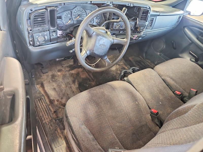 Photo 8 from auction – 2002 CHEVROLET SILVERADO with VIN 2GCEC19V521296156