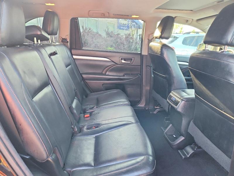 Photo 11 from auction – 2017 TOYOTA HIGHLANDER with VIN 5TDJZRFH6HS409544