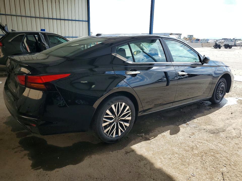 Photo 3 from auction – 2025 NISSAN ALTIMA with VIN 1N4BL4DV4SN433829