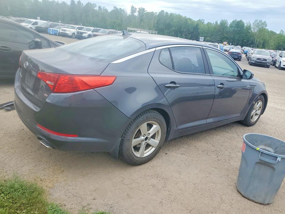 Photo 3 from auction – 2011 KIA OPTIMA with VIN KNAGM4A7XB5212509