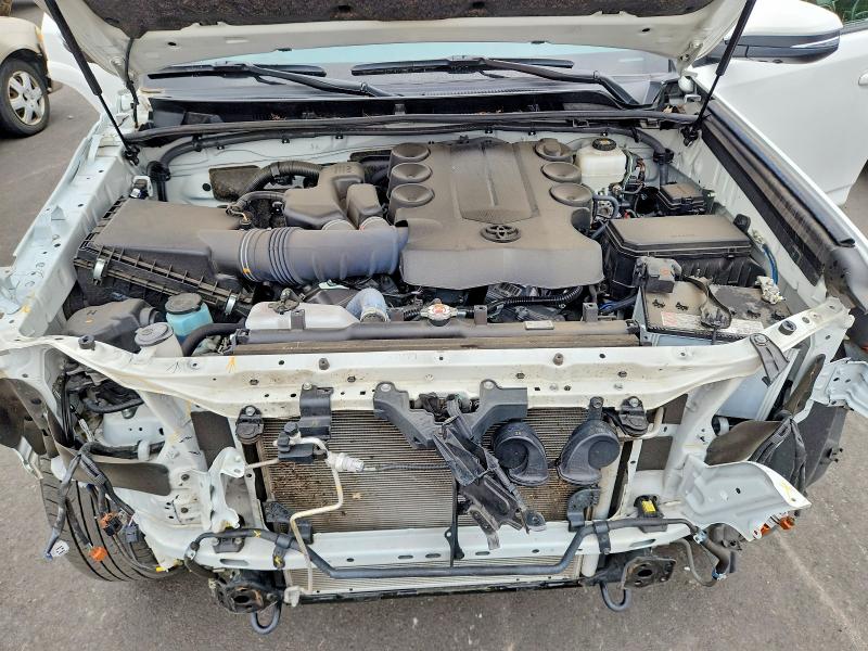 Photo 11 from auction – 2023 TOYOTA 4RUNNER with VIN JTERU5JR3P6177070
