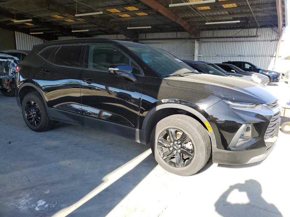 Photo 4 from auction – 2021 CHEVROLET BLAZER with VIN 3GNKBCRS1MS552654