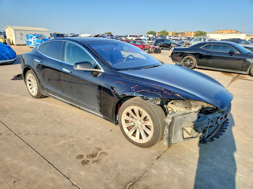 Photo 4 from auction – 2016 TESLA MODEL S with VIN 5YJSA1E24GF158181
