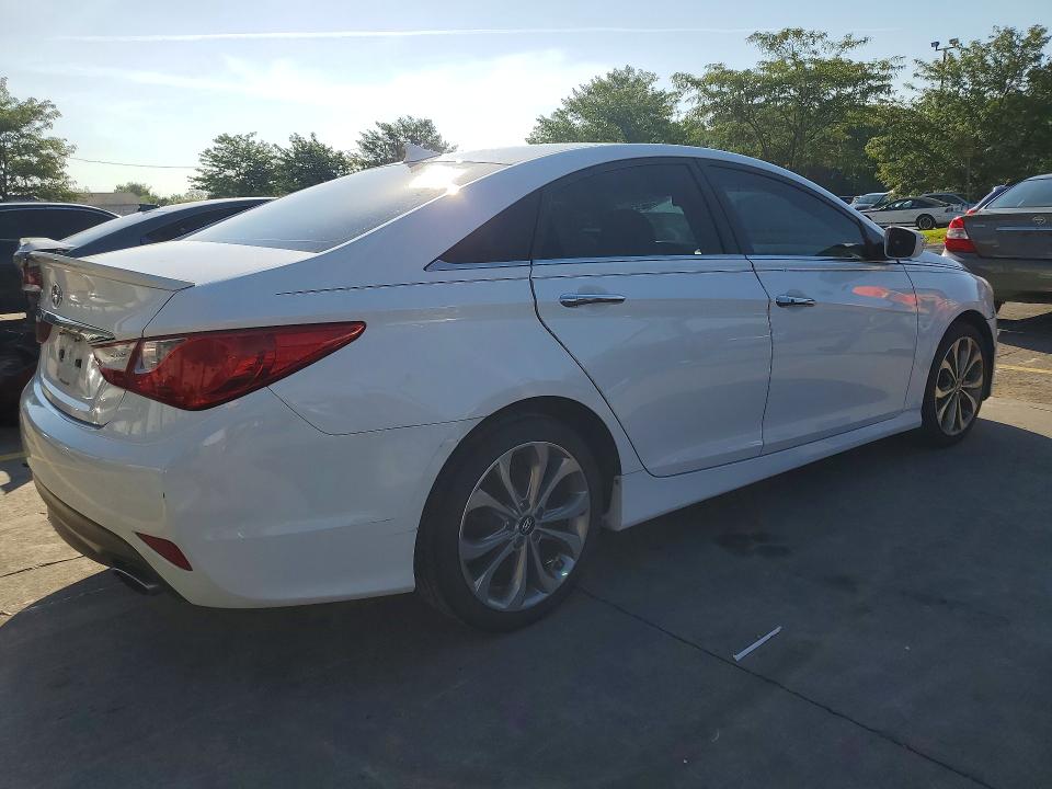 Photo 3 from auction – 2014 HYUNDAI SONATA with VIN 5NPEC4AC3EH921247