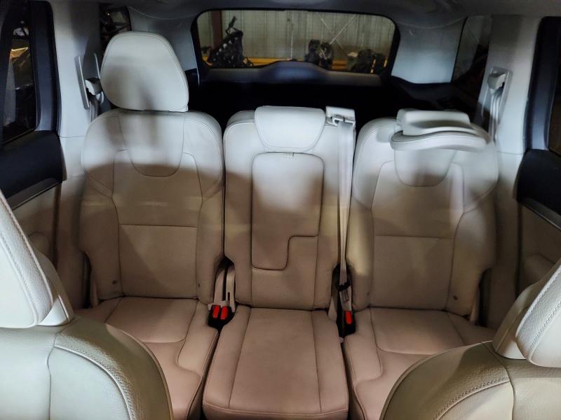 Photo 10 from auction – 2017 VOLVO XC90 with VIN YV4102KK5H1105585