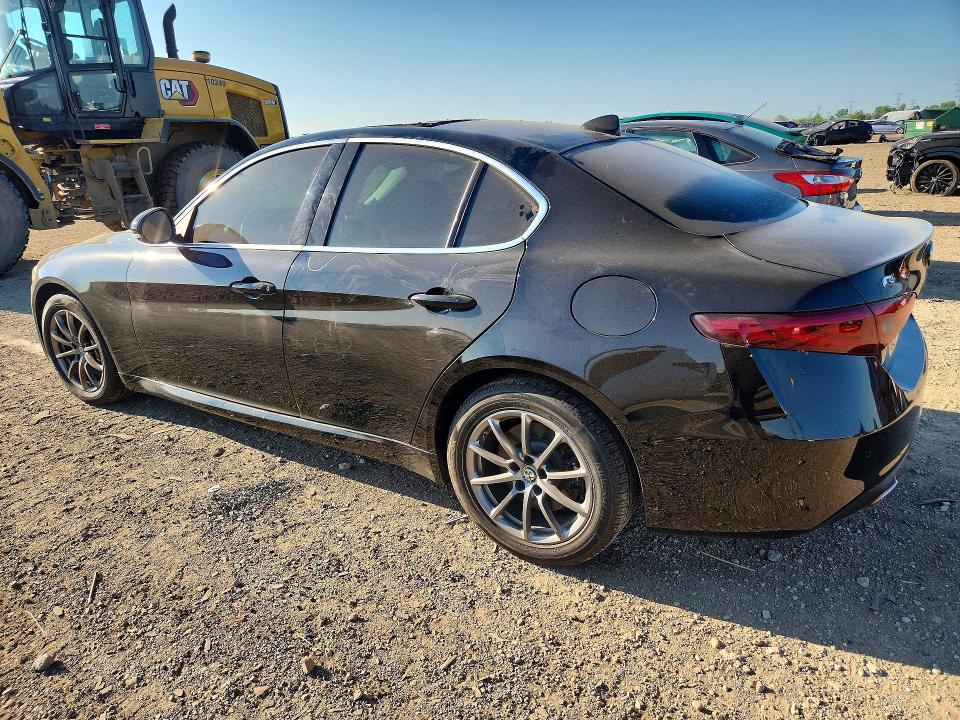 Photo 2 from auction – 2018 ALFA ROMEO GIULIA with VIN ZARFAEDN1J7579315