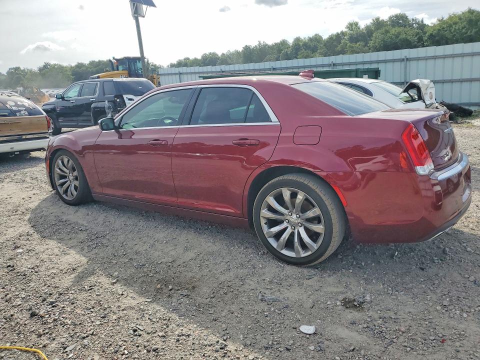 Photo 2 from auction – 2019 CHRYSLER 300 with VIN 2C3CCAAGXKH612392