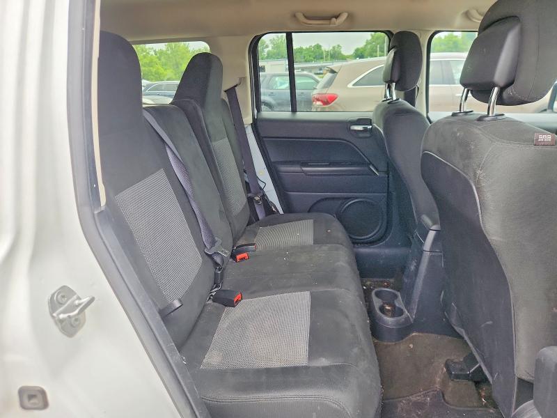 Photo 11 from auction – 2016 JEEP PATRIOT with VIN 1C4NJRFB7GD632755