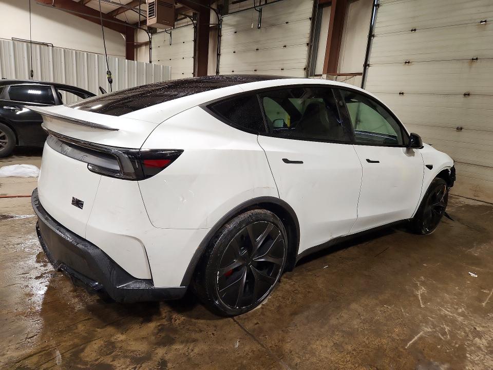 Photo 3 from auction – 2026 TESLA MODEL Y with VIN 7SAYGDETXTA633524