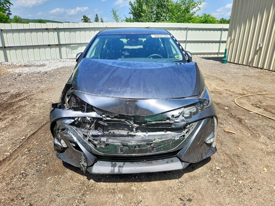Photo 5 from auction – 2017 TOYOTA PRIUS PRIME with VIN JTDKARFP8H3046460
