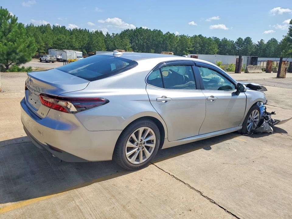 Photo 3 from auction – 2023 TOYOTA CAMRY with VIN 4T1C11AK0PU775137