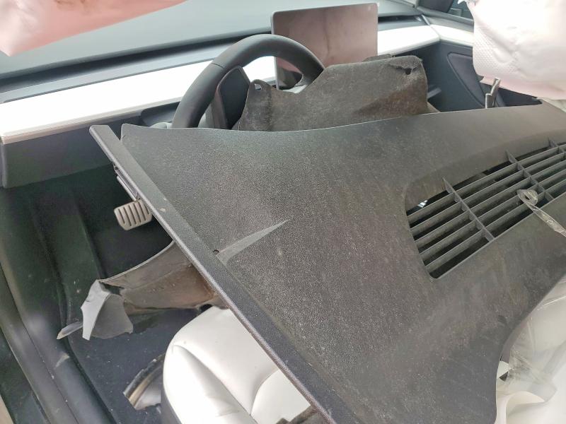 Photo 8 from auction – 2025 TESLA MODEL Y with VIN 7SAYGDEF8SF310827
