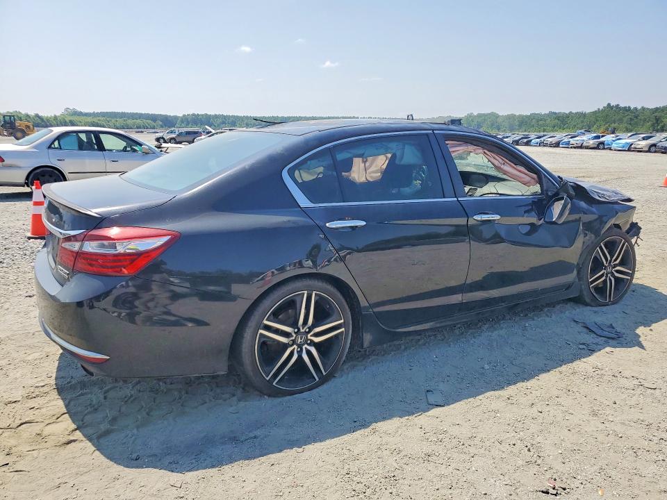 Photo 3 from auction – 2017 HONDA ACCORD with VIN 1HGCR2F14HA004428