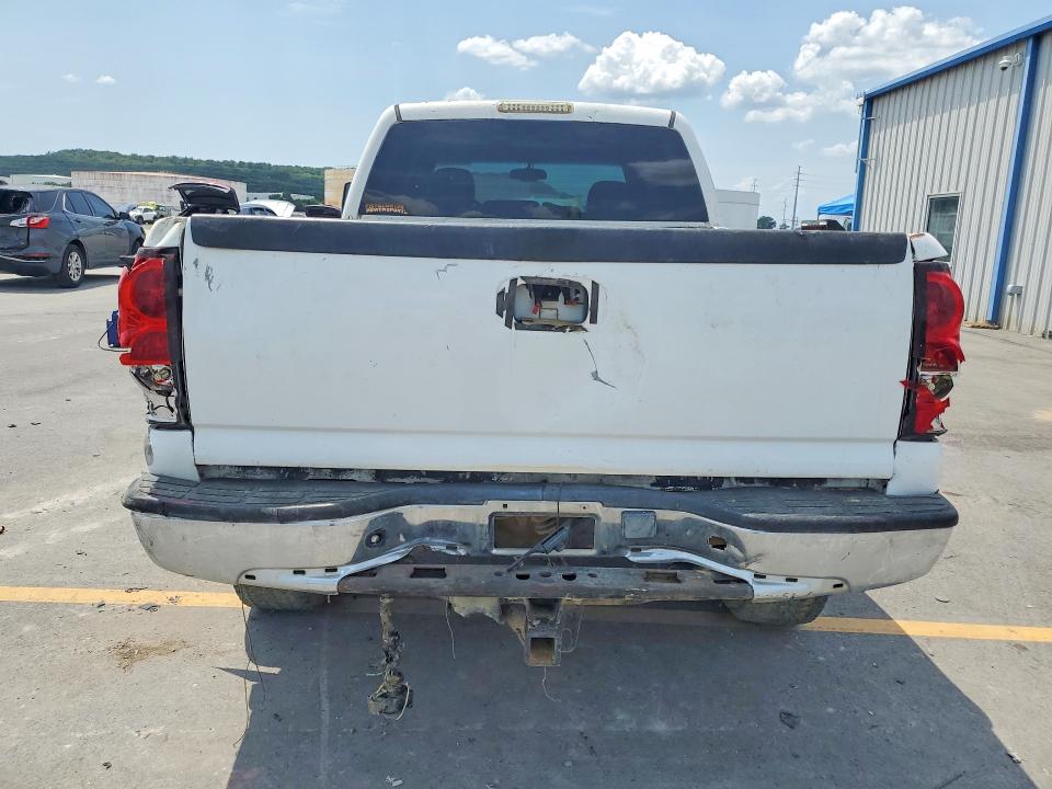 Photo 6 from auction – 2003 GMC SIERRA with VIN 1GTGC13U73F154748