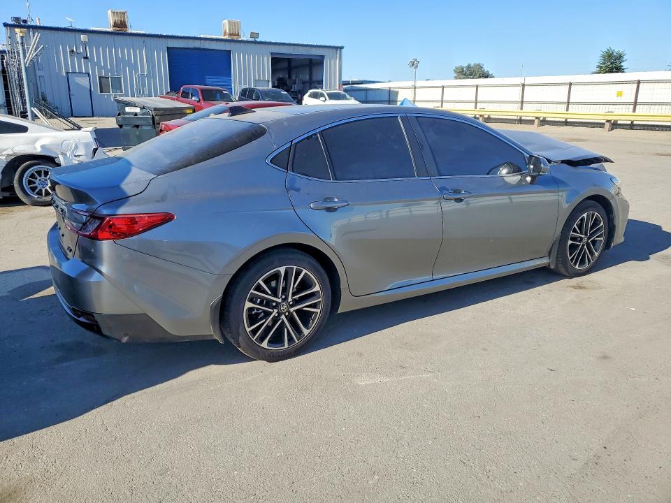 Photo 3 from auction – 2026 TOYOTA CAMRY with VIN 4T1DAACK7TU293728