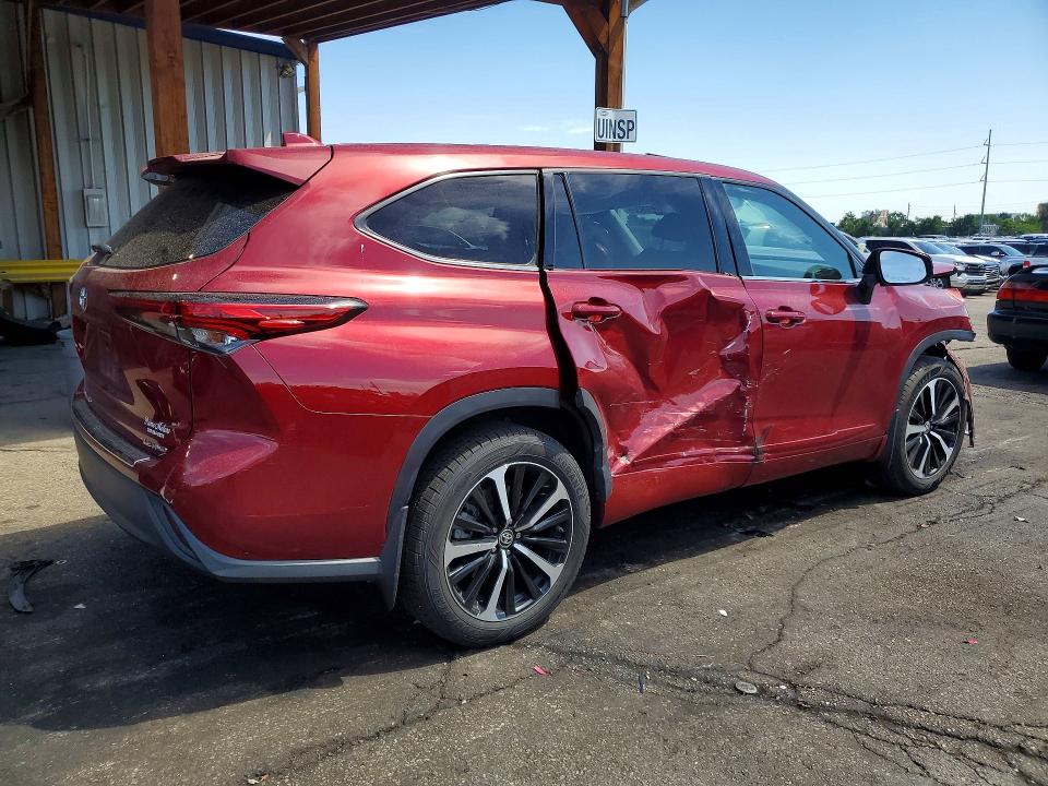 Photo 3 from auction – 2021 TOYOTA HIGHLANDER with VIN 5TDBZRBH6MS130888