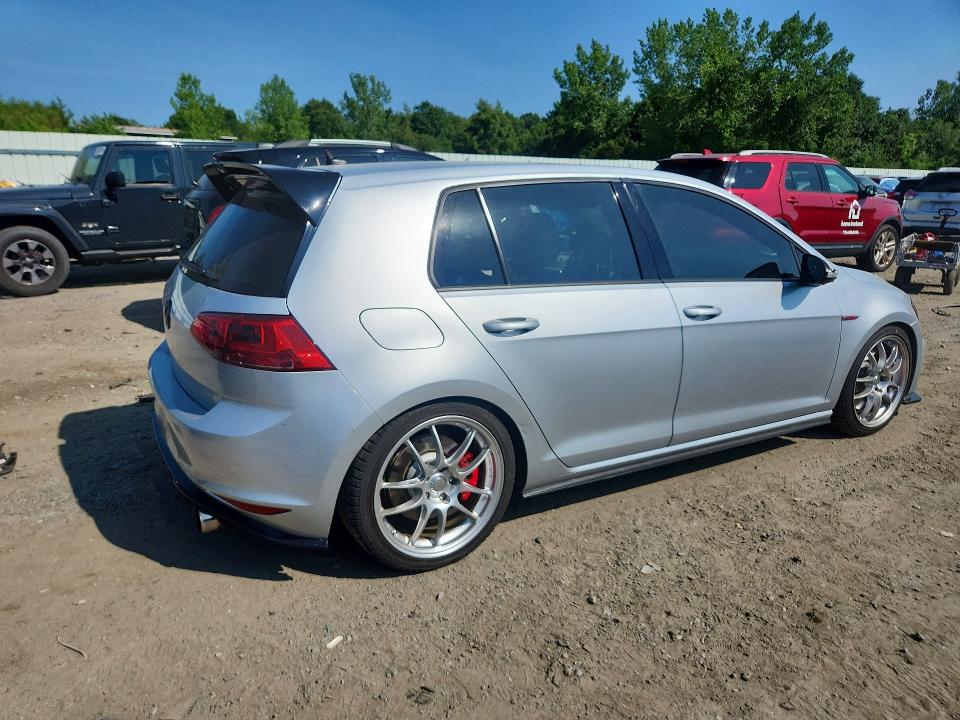 Photo 3 from auction – 2016 VOLKSWAGEN GTI with VIN 3VW447AU2GM014065