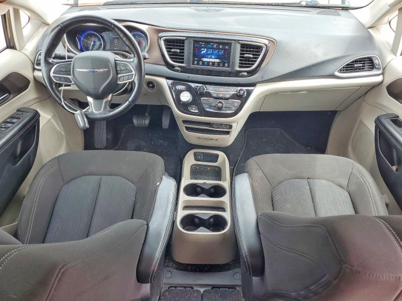 Снимка 8 от търг – 2021 CHRYSLER VOYAGER с VIN 2C4RC1CG5MR571119