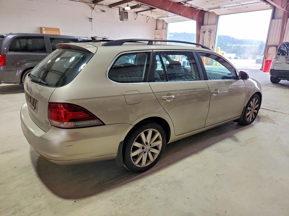 Photo 3 from auction – 2013 VOLKSWAGEN JETTA with VIN 3VWPL7AJ8DM637479