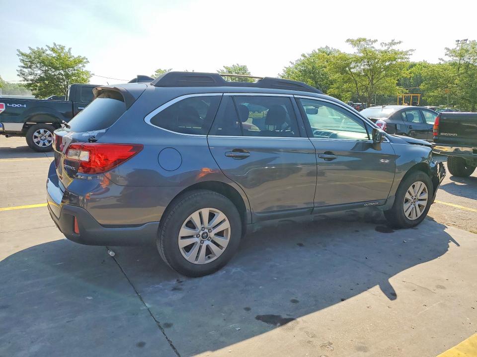 Photo 3 from auction – 2019 SUBARU OUTBACK with VIN 4S4BSAFC7K3350796